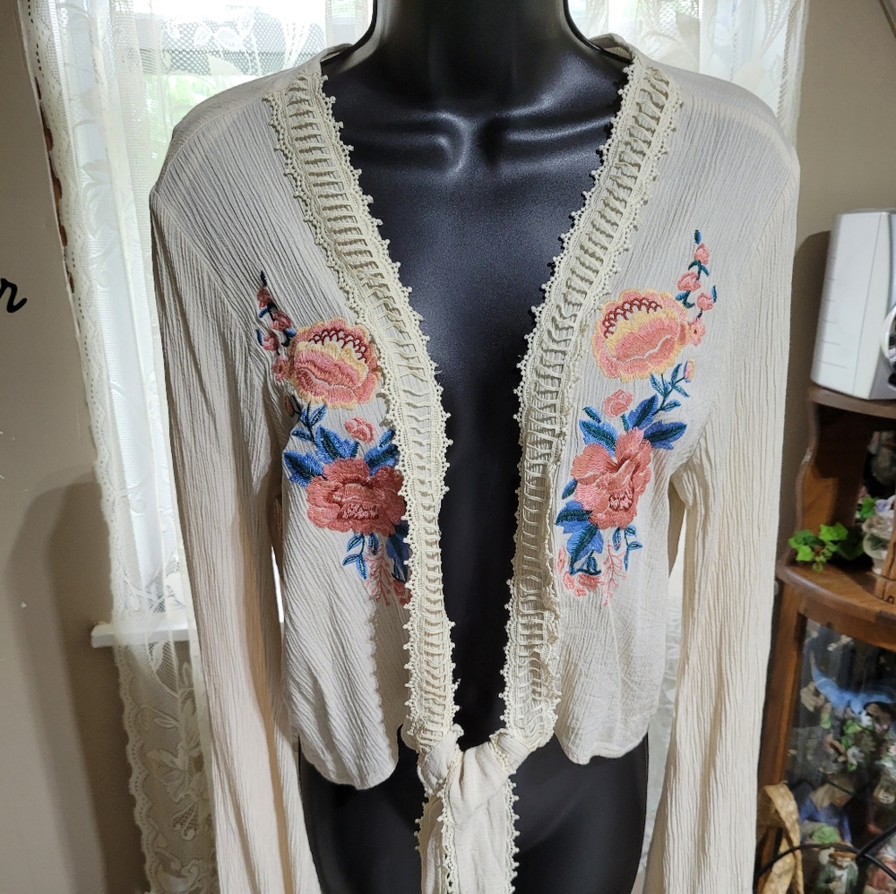 (2282) LDLA Cardigan,Shrug ,cover up, wrap, Size L, off white,